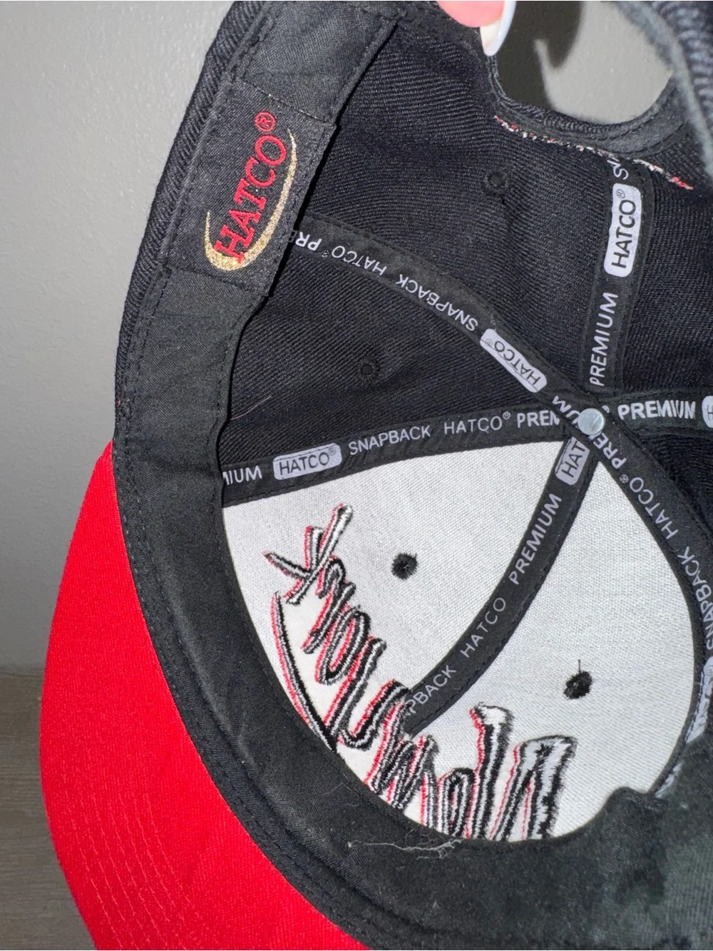 NEW YORK RED & BLACK SNAPBACK HATCO HAT/CAP